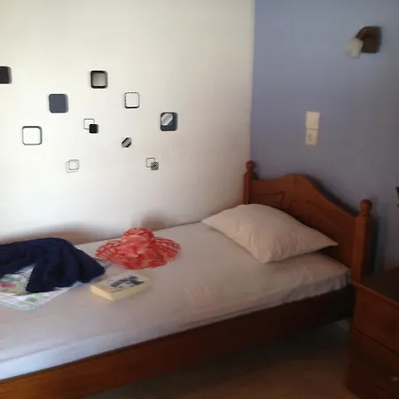 Δωμάτια σε οικογενειακή κατοικία Ikosrooms Βότση
